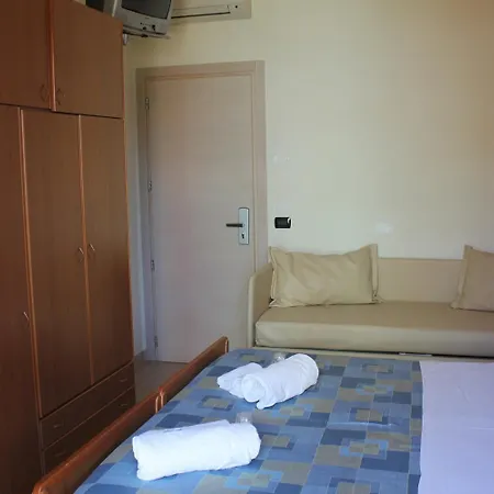 Oblio Hotel 2*